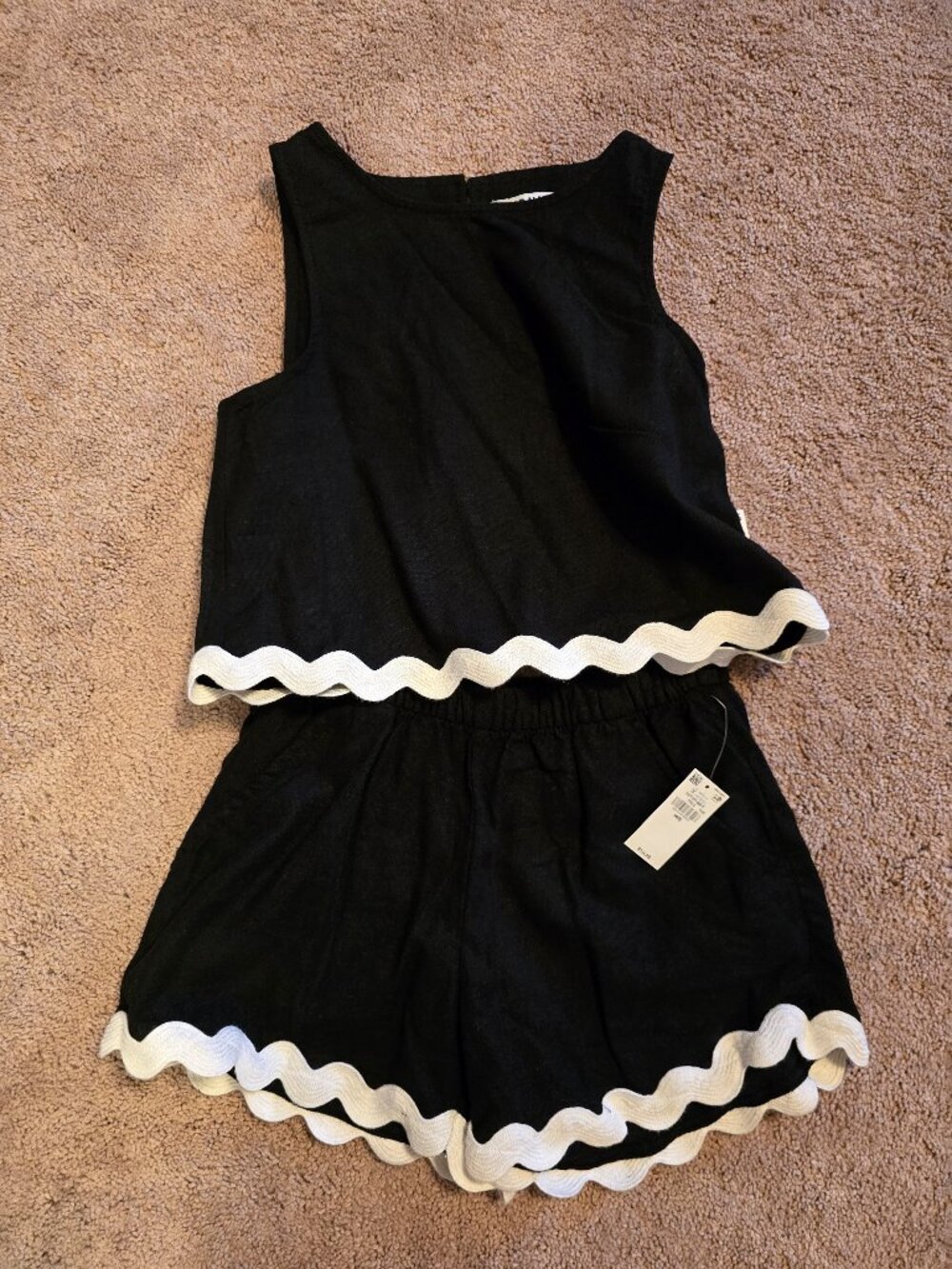 NWT Old Navy Black Scallop Short Set Girls M 8